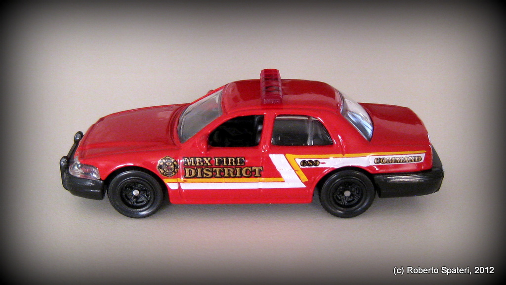 Matchbox Ford Crown Victoria (n.2006/09 (MB689?))